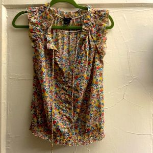 Multi-colored sleeveless blouse
